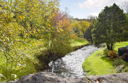 Pentrefelin House | Yr Hen Efail