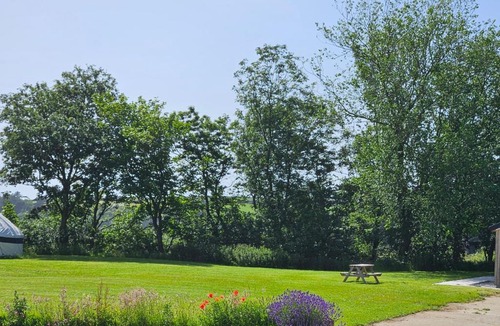 St. Tudy House | Yurt Sleeps 2 - Bbq & Fire Pit - Dogs Welcome