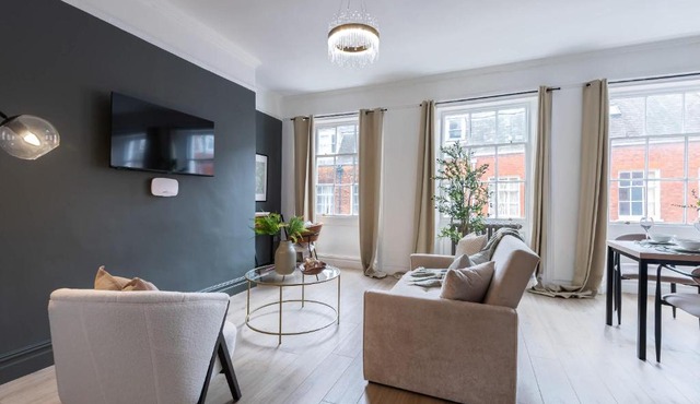 1-Bed Apartment Central Hull Bright & Spacious