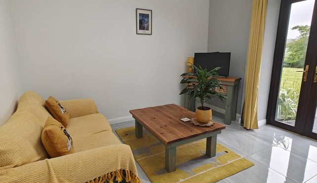 1 Bed in Mynyddislwyn (oc-a44713)