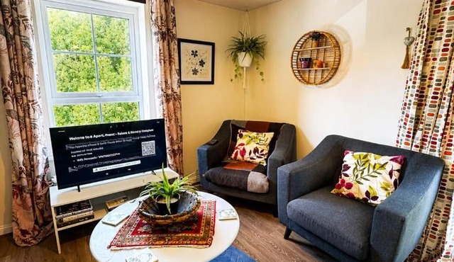 #170 Modern 2BR Coventry Stay - Sleeps 4