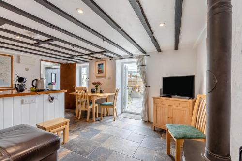 2 Bed in Chideock oc-g32451
