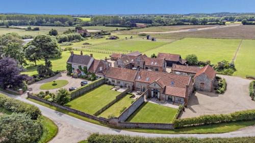 2 Bed in Lower Bodham oc-t29589