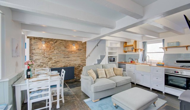 2 Bed in West Looe (oc-l30054)