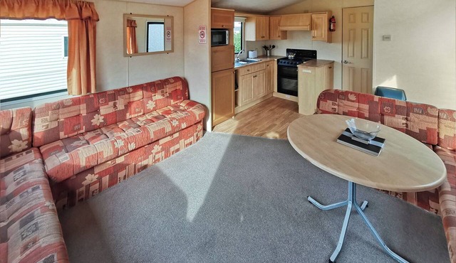 2 bedroom accommodation in Clarach Bay, Nr Aberystwyth