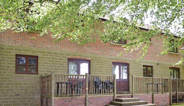2 bedroom accommodation in Carsington, near Ashbourne