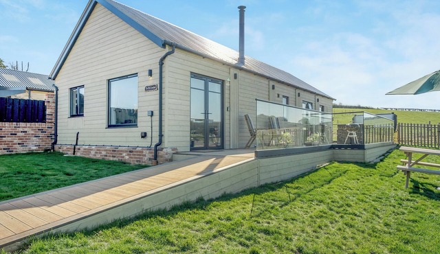 2 bedroom accommodation in Thorness