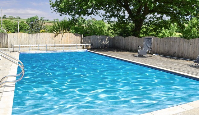 2 bedroom accommodation in Saltash