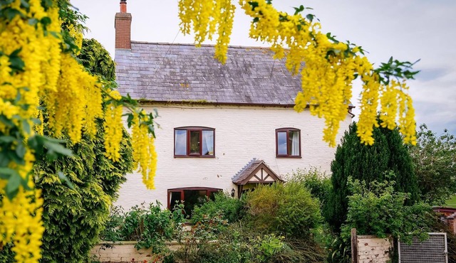 2 bedroom accommodation in Bickley, near Malpas