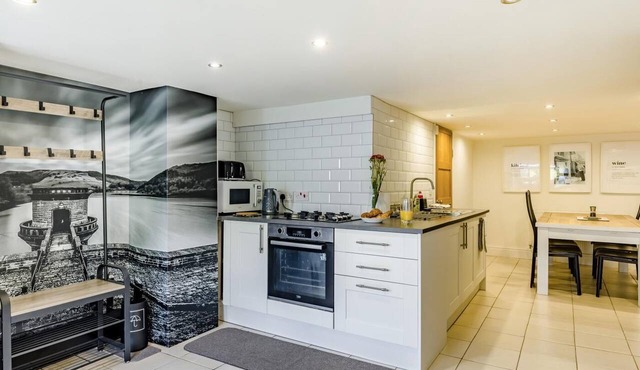 3 Bed in Whaley Bridge (oc-h31967)