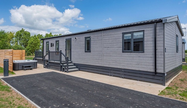 3 bedroom accommodation in Addlethorpe in Addlethorpe