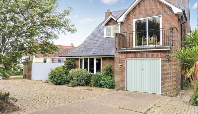 3 bedroom accommodation in Bembridge