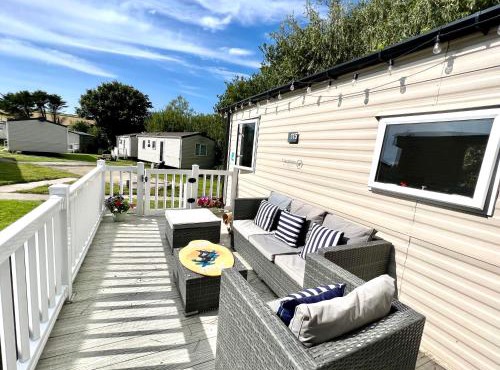 3 Bedroom Caravan with Decking at Newquay Bay Resort