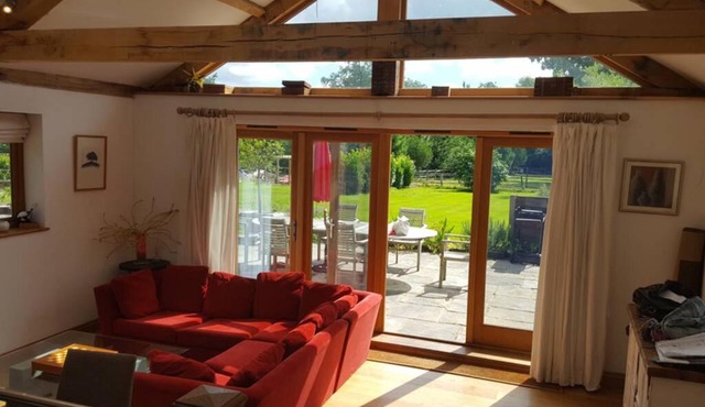 3 Kingsize Beds Ensuite - Sleeps 6-8 - Rural Contemporary Oak Framed House