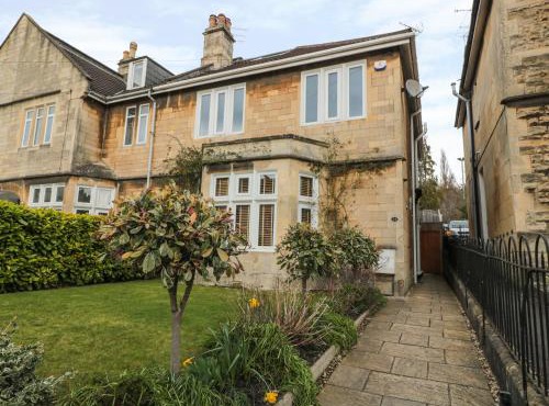 33 Crescent Gardens in Bath