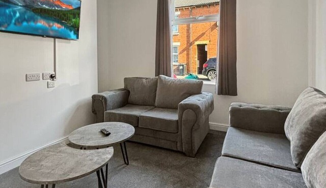 3bed central sleeps 7 garden Free Gym Access