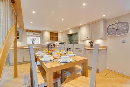 4 Bed in Bala oc-bow66