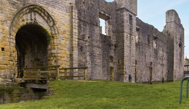 4 bedroom accommodation in Settle