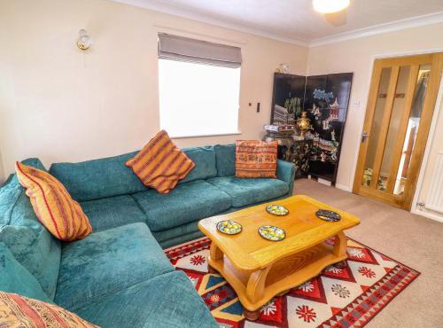 5 Overstone Drive