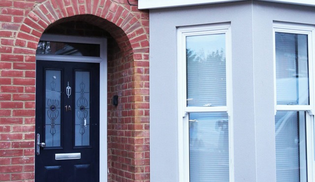 5BR Reading Home, 2 Min Walk to Station