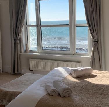 Beach View - A Coastal Retreat with Historic Charm Sleeps 10 Pets are welcome