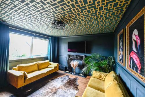 Bold Coastal Retreat with Boudoir Interiors, Felpham Village