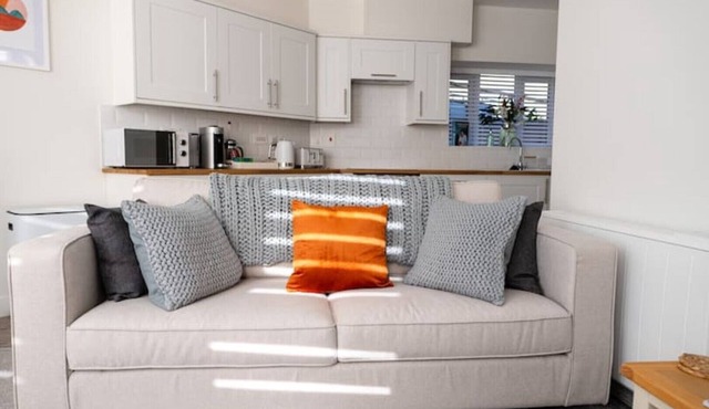 Bright and spacious 2-Bed Flat