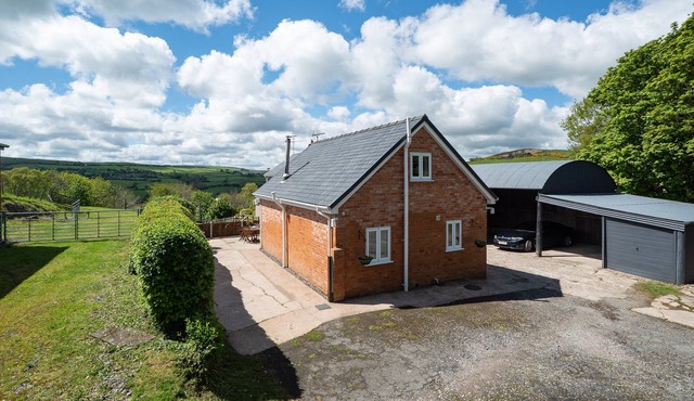 Bwthyn-Bwlch - a self catering cottage that sleeps 4 guests in 2 bedrooms