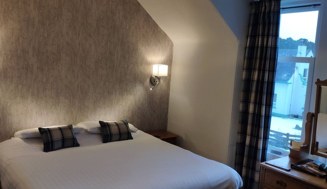Cairn Hotel