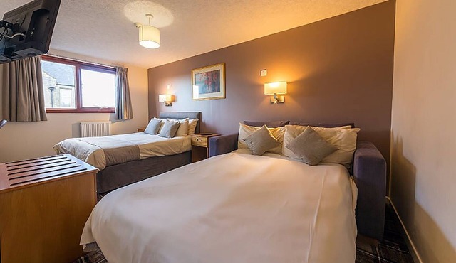 Castletown Hotel