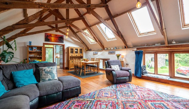 Charming Devon Barn for the family with parking
