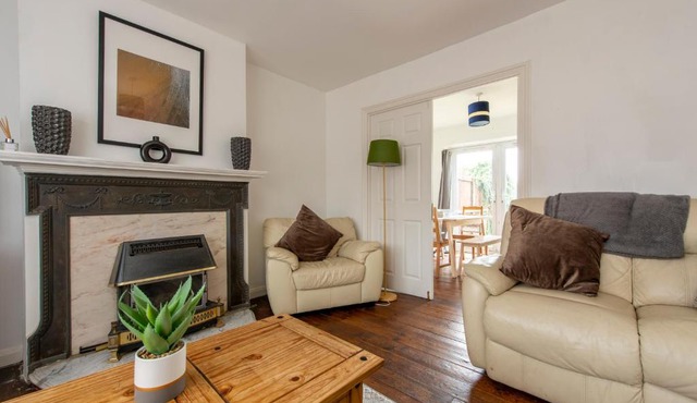 Chingford Base, Views, Free Parking, Work Stays