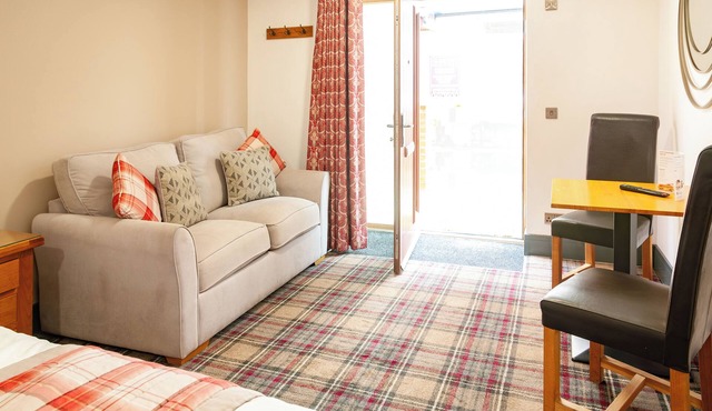 Claxton Hotel