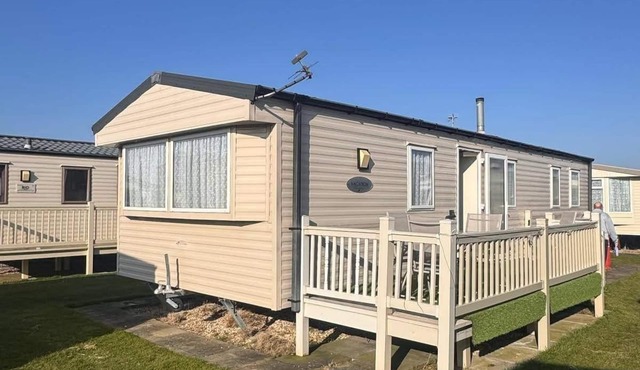 Coastfields HF11 Beautiful Spacious Caravan
