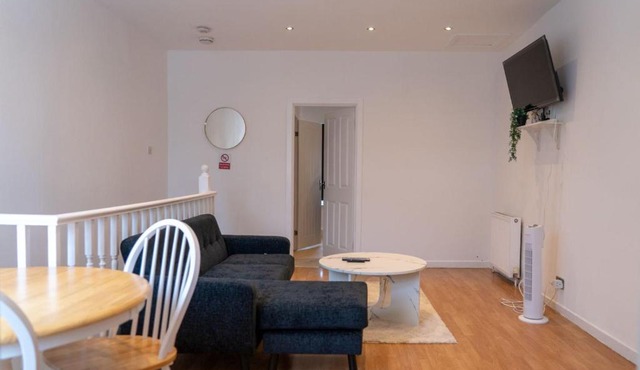 Comfortable Base with Great Transport Links