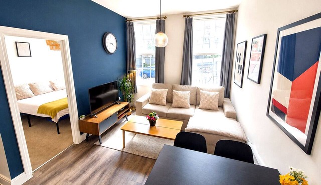 Comfy Central Flat Near Cabot Circus | Sleeps 4
