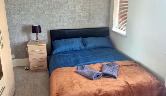 Contractor & professional short term room let Kettering