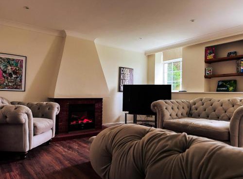 Countryside Converted Barn and Cottages Near Newquay in Saint Enoder