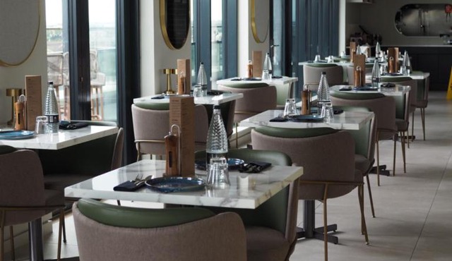 Courtyard by Marriott London Heathrow Airport