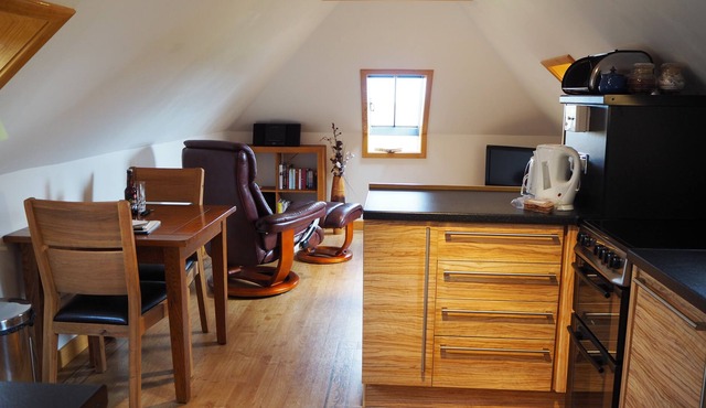 Decca Apartments