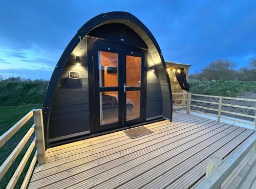 Dolafon luxury glamping pod 3 with hot tub and bathroom