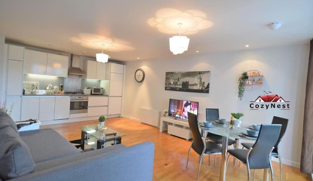 Elegant Central Self Contained Flat by CozyNest.