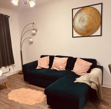 Entire Immaculate 3 Bedrooms House in Blackburn Weekend Away
