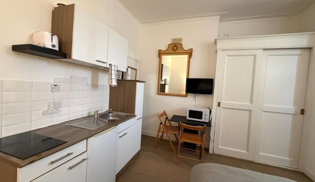 Great Studio Sheperds Bush London in Kirkcambeck