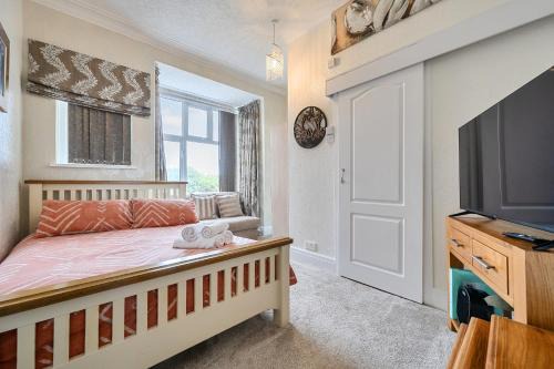 Ground Floor Studio Apartment at Sea-Cote
