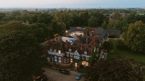 Healing Manor Hotel