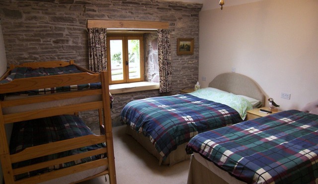Hillview Cottage