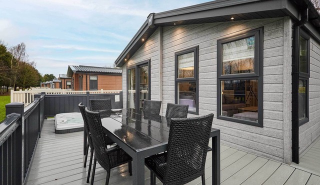 Host & Stay | Black Moorhen Lodge