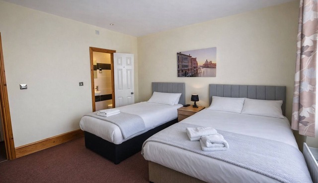 Hotel 65