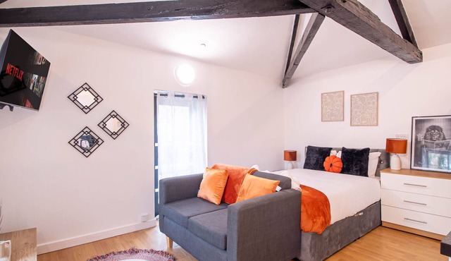 Ideal for Work Trips Near Kirkstall